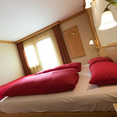 Hotel Champagne Livigno Bagian luar foto