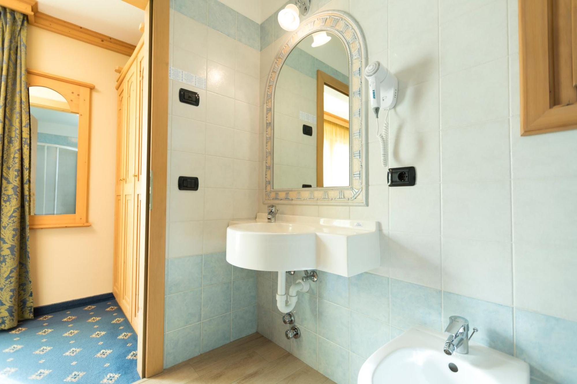 Hotel Champagne Livigno Bagian luar foto