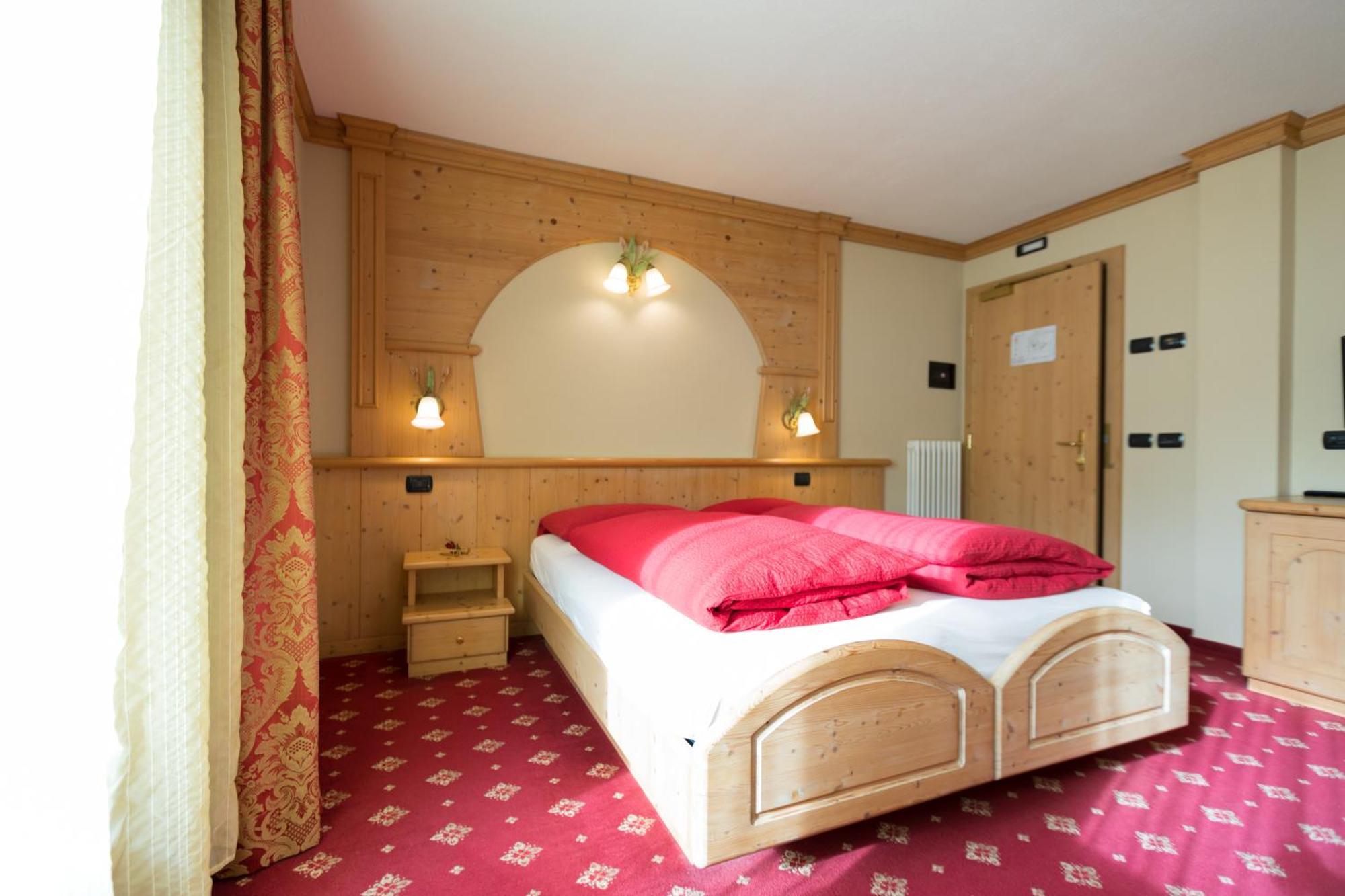 Hotel Champagne Livigno Bagian luar foto