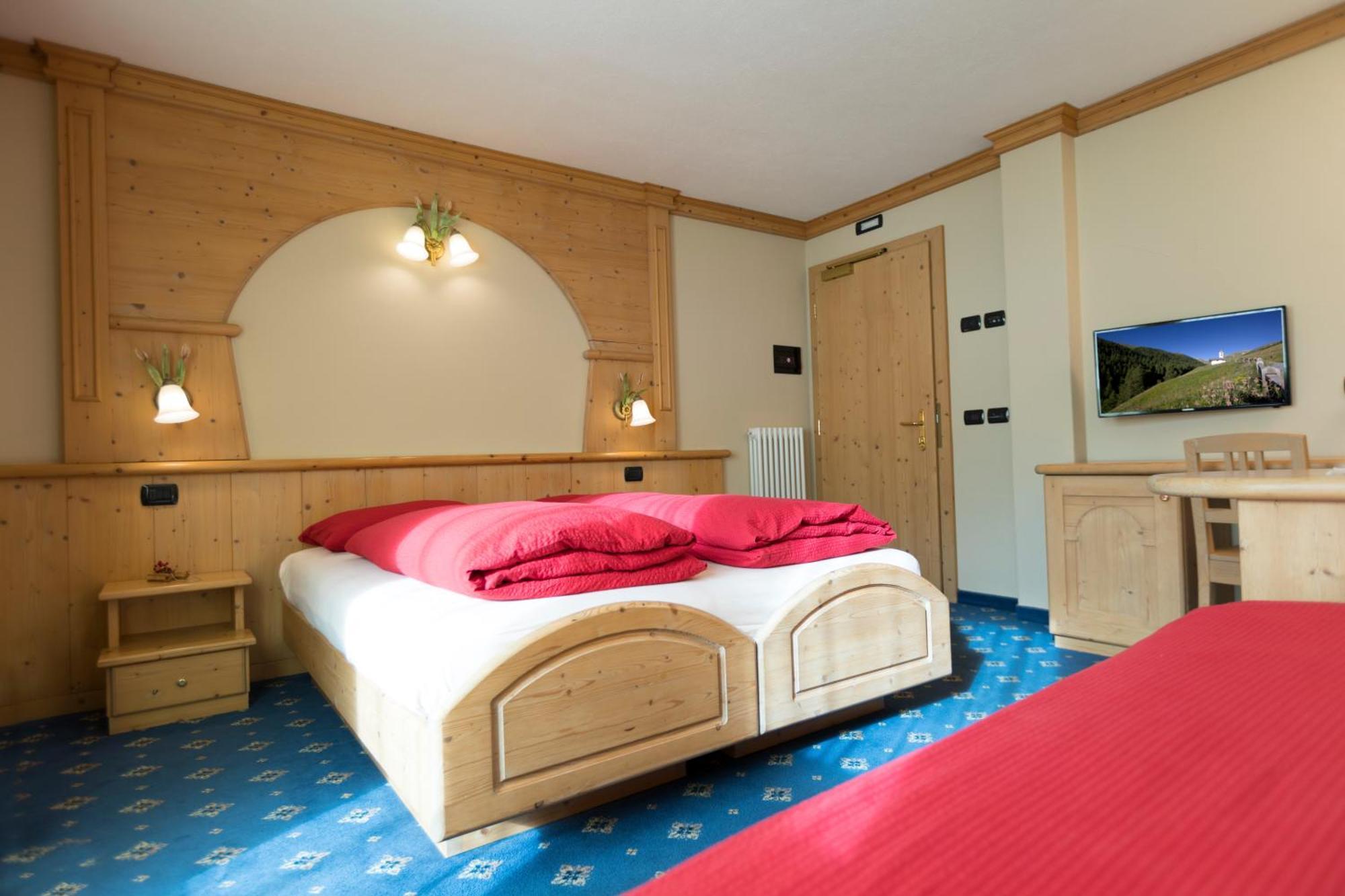 Hotel Champagne Livigno Bagian luar foto