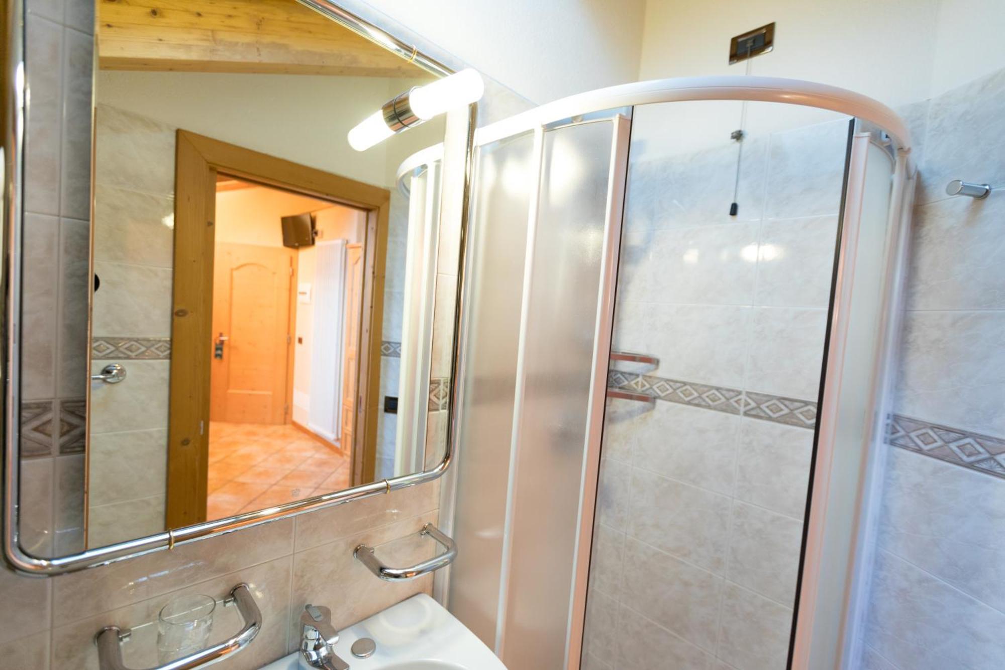Hotel Champagne Livigno Bagian luar foto