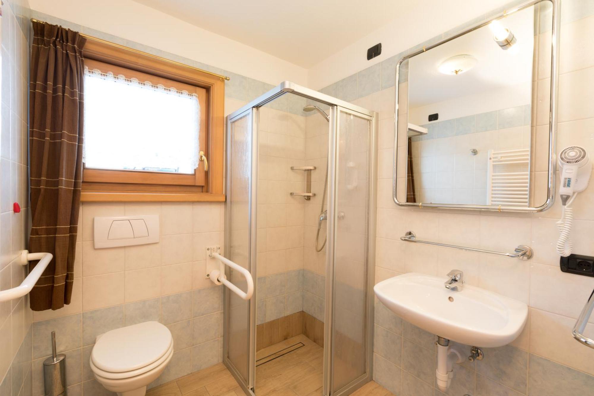 Hotel Champagne Livigno Bagian luar foto